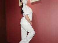 16 医療用スクラブ白