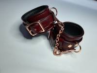 77 本革手枷