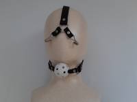 84 鼻フック付き口枷